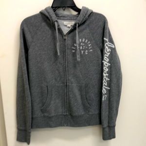 AEROSTALE -87- NYC hoodie